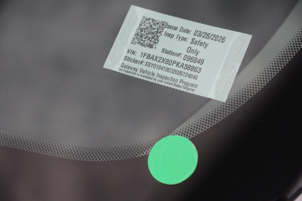 Ford Transit Passenger Wagon Vehicle Image 28