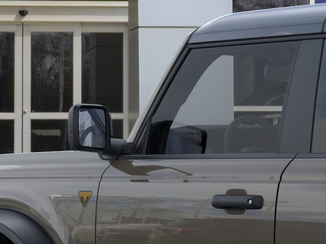 Ford Bronco Vehicle Full-screen Gallery Image 22