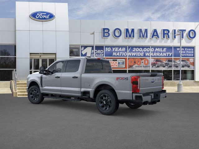 Ford Super Duty F-250 SRW Vehicle Image 04