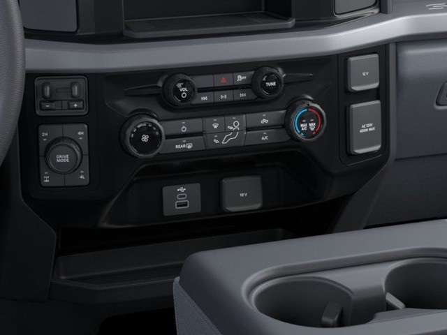 Ford Super Duty F-250 SRW Vehicle Image 15