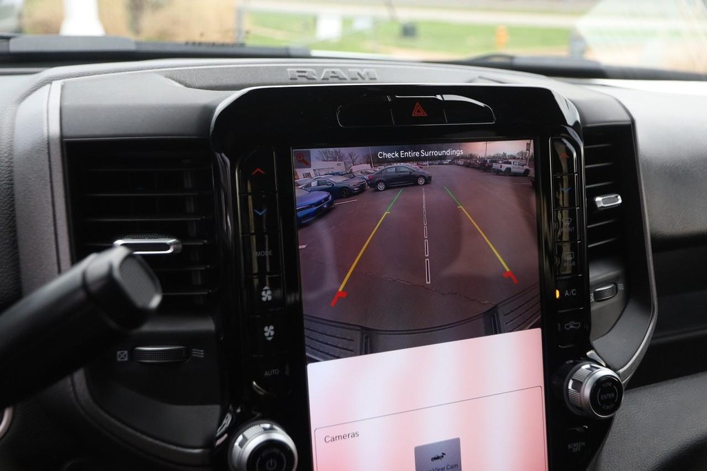 Ram 2500 Vehicle Image 17