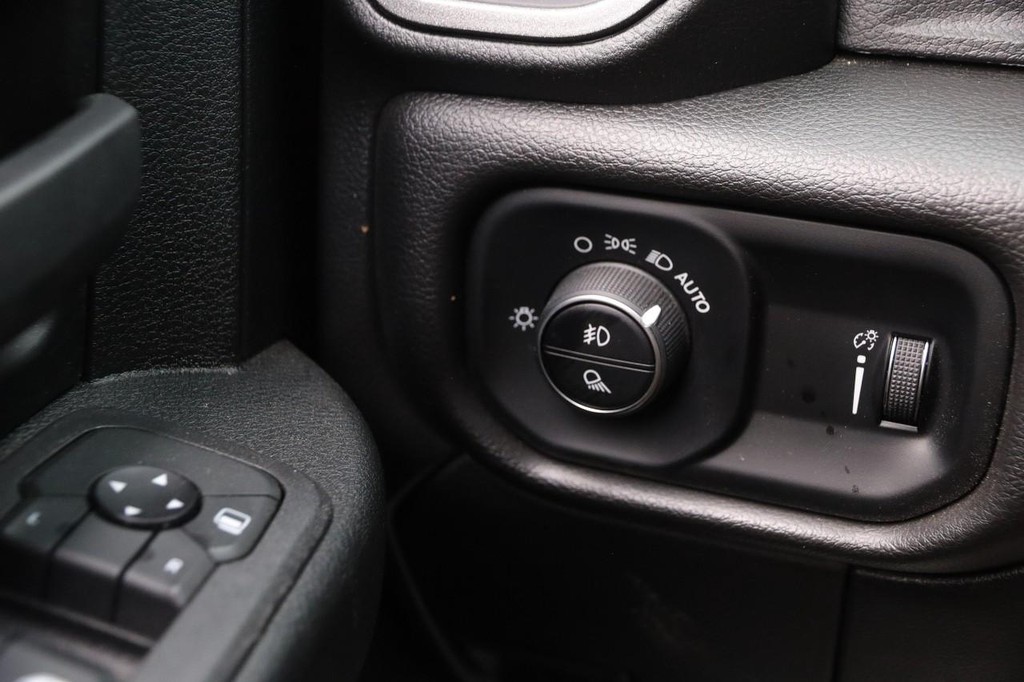 Ram 2500 Vehicle Image 19