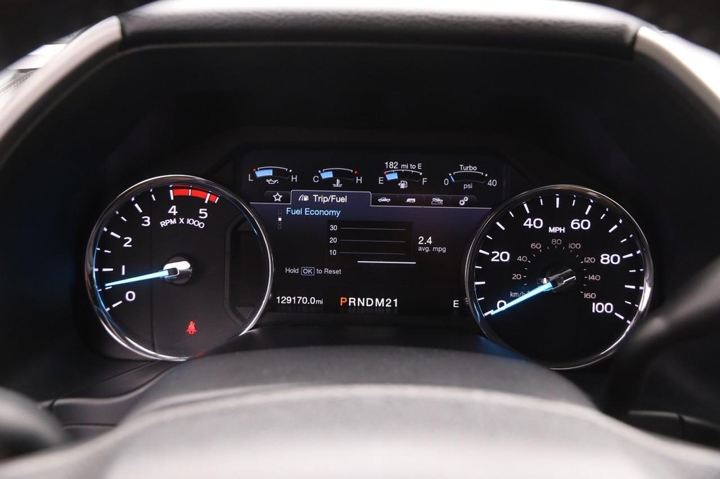 Ford Super Duty F-250 SRW Vehicle Full-screen Gallery Image 13