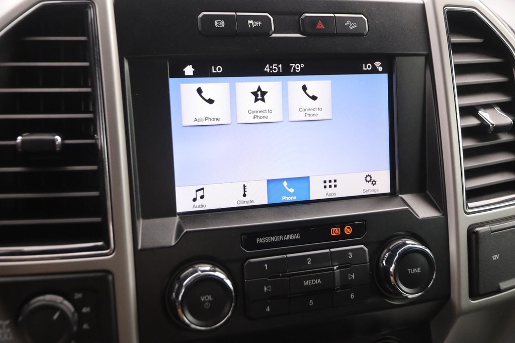 Ford Super Duty F-250 SRW Vehicle Full-screen Gallery Image 15