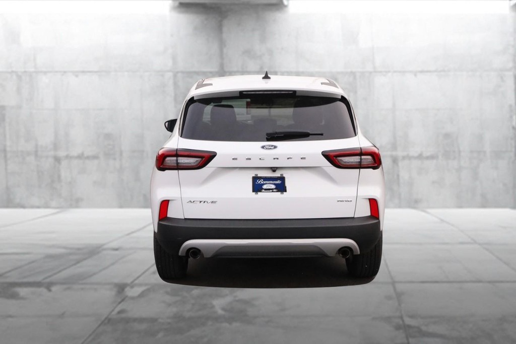 Ford Escape Vehicle Image 06