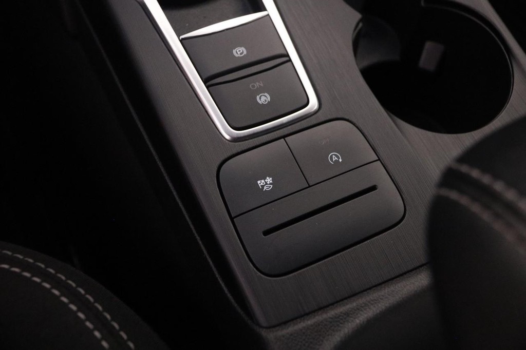 Ford Escape Vehicle Image 18