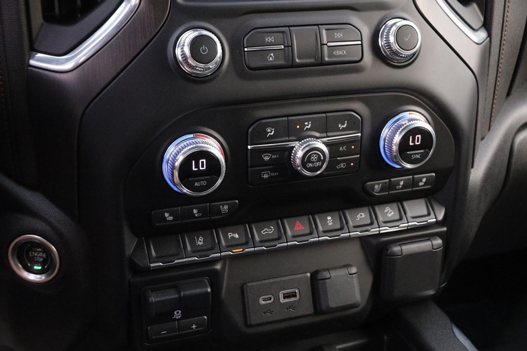 GMC Sierra 2500HD Vehicle Image 18