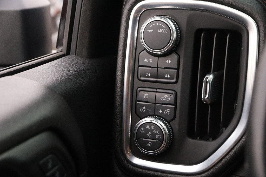 GMC Sierra 2500HD Vehicle Image 19