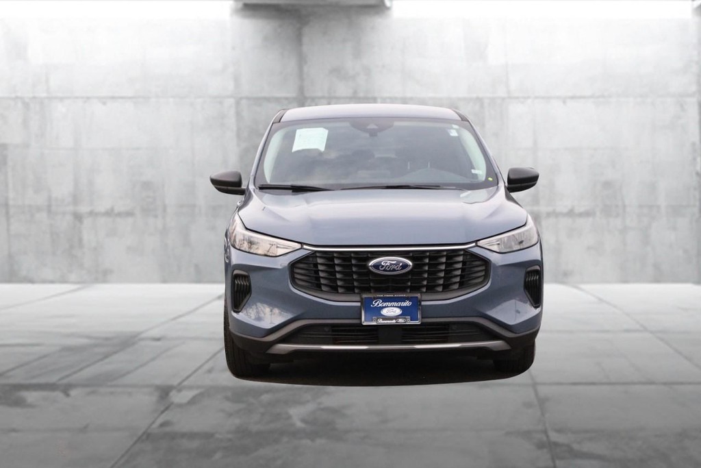 Ford Escape Vehicle Image 04