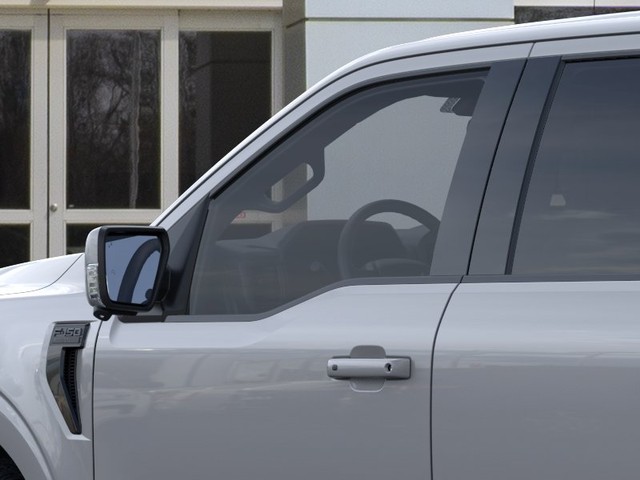 Ford F-150 Vehicle Full-screen Gallery Image 20