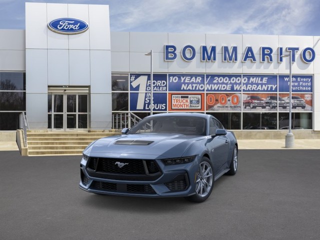 Ford Mustang Vehicle Full-screen Gallery Image 2