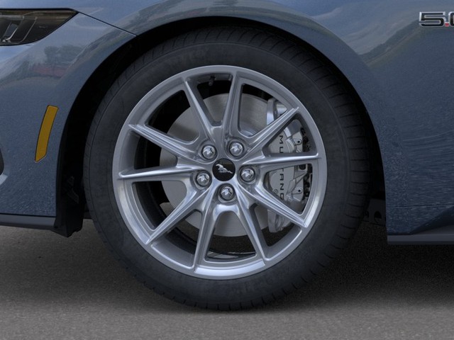 Ford Mustang Vehicle Full-screen Gallery Image 19