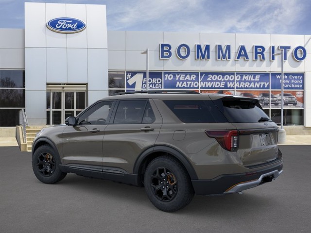 Ford Explorer Vehicle Full-screen Gallery Image 4
