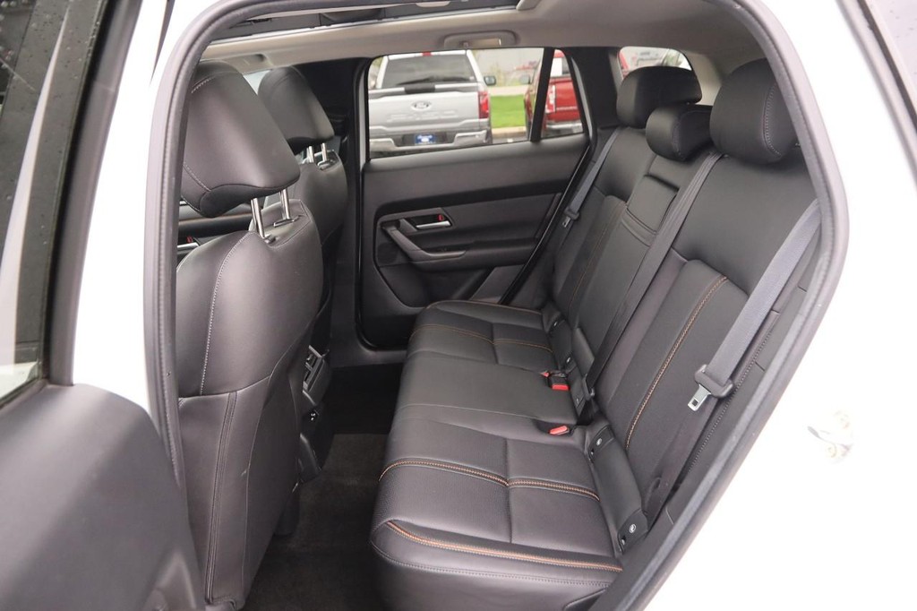 Mazda CX-50 Vehicle Image 10