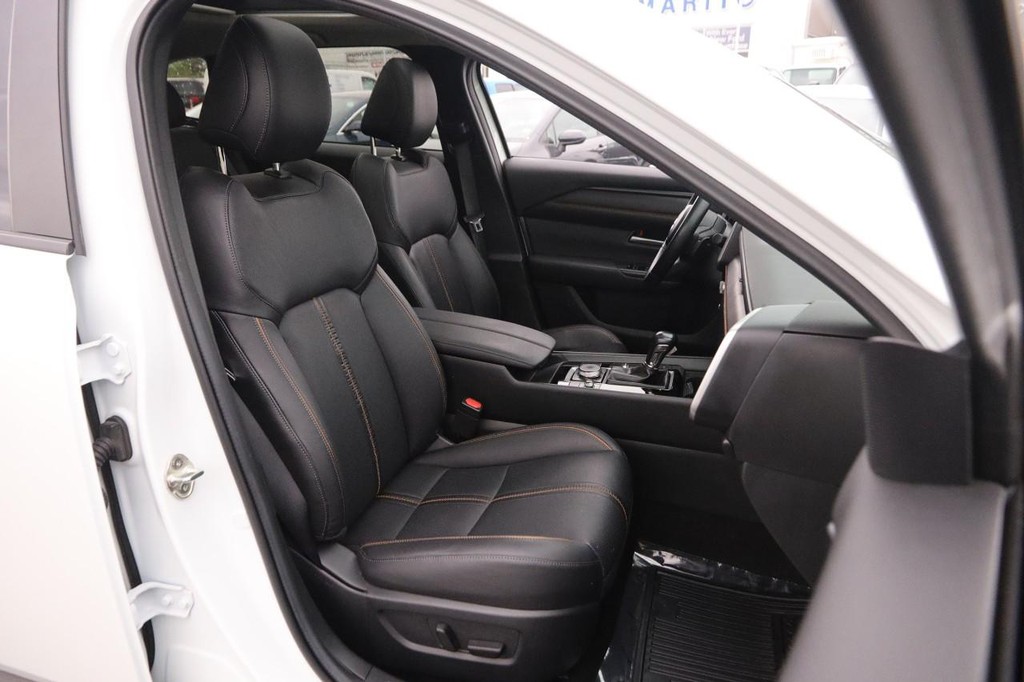 Mazda CX-50 Vehicle Image 26