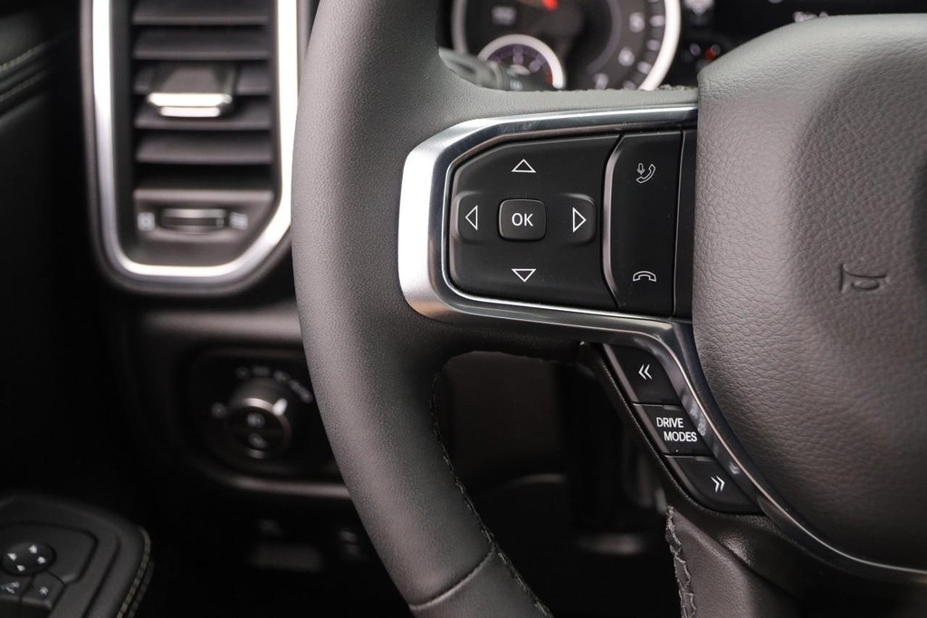 Ram 1500 Vehicle Image 12