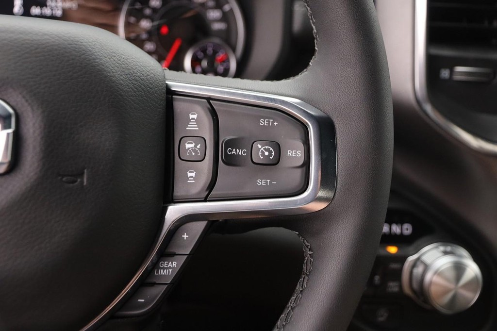 Ram 1500 Vehicle Image 13