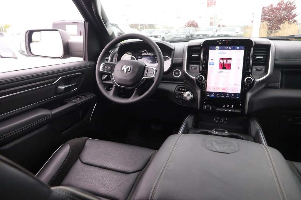 Ram 1500 Vehicle Image 24