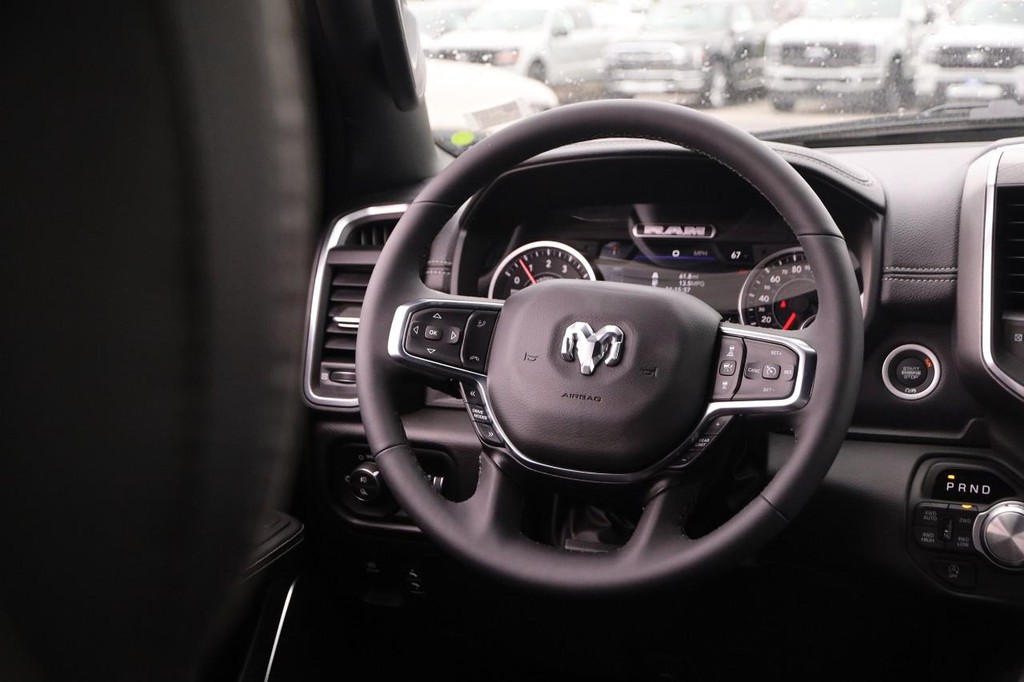 Ram 1500 Vehicle Image 25