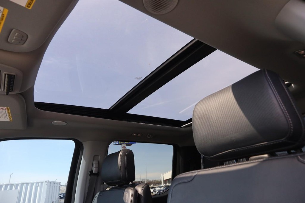 Ford Super Duty F-250 SRW Vehicle Image 08