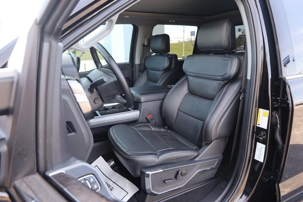 Ford Super Duty F-250 SRW Vehicle Image 09