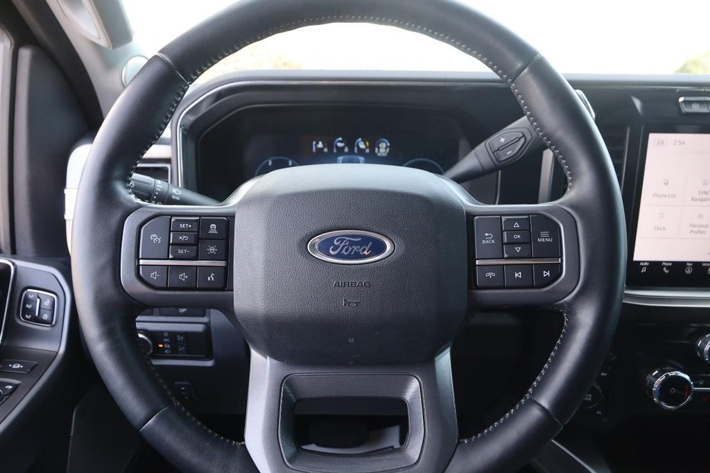 Ford Super Duty F-250 SRW Vehicle Image 11