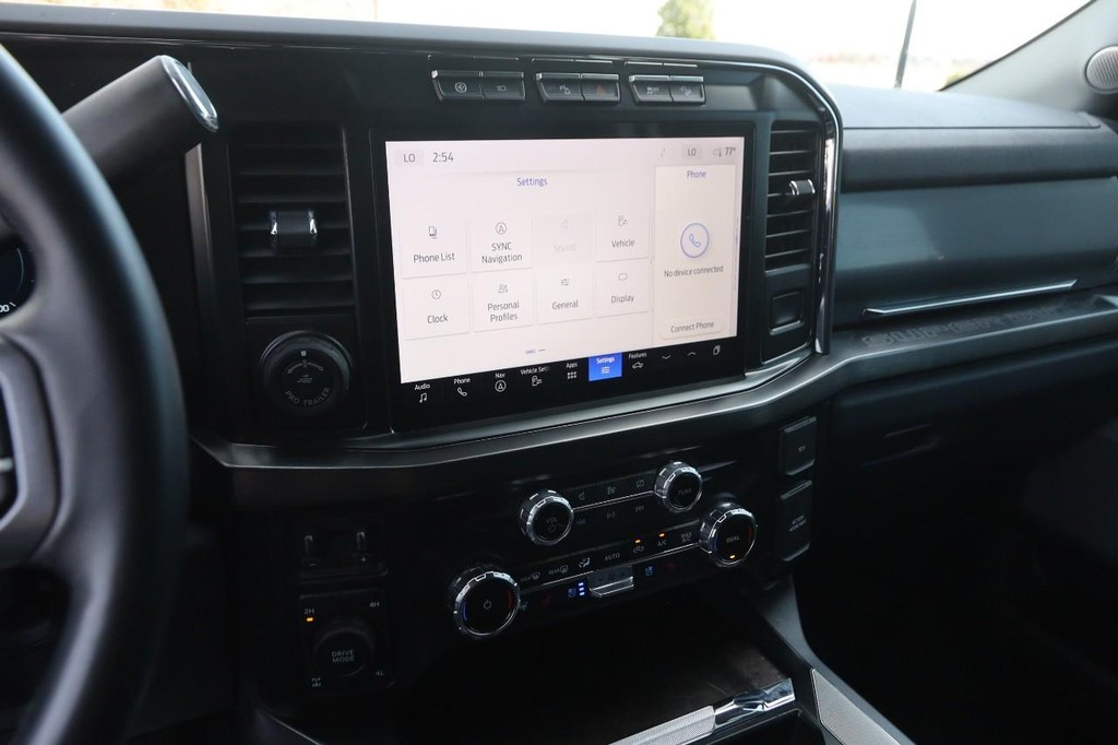 Ford Super Duty F-250 SRW Vehicle Image 16