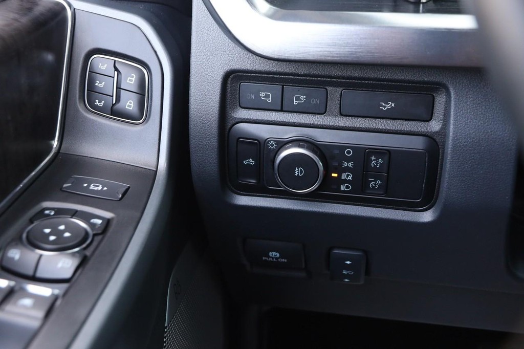 Ford Super Duty F-250 SRW Vehicle Image 20