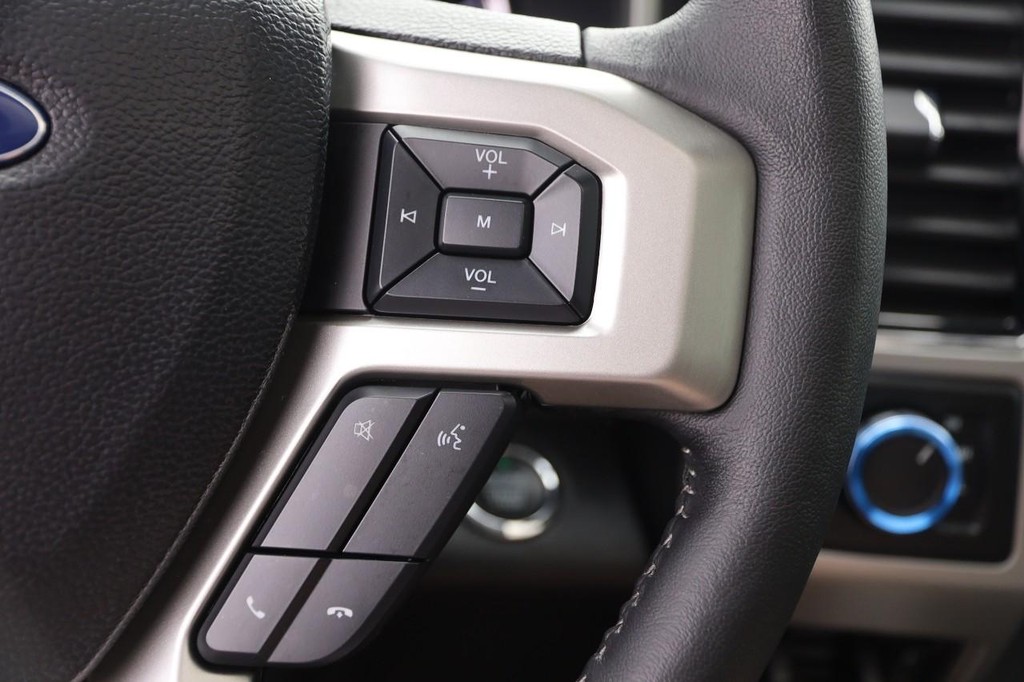 Ford Super Duty F-350 SRW Vehicle Image 15