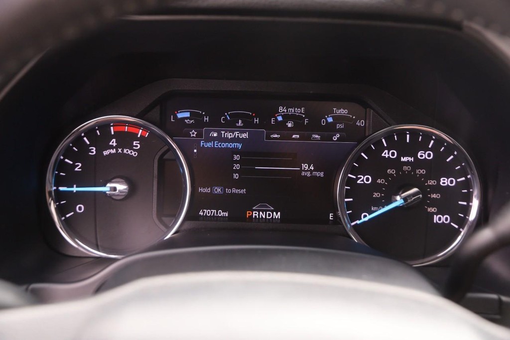 Ford Super Duty F-350 SRW Vehicle Image 16