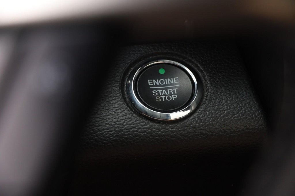 Ford Super Duty F-350 SRW Vehicle Image 17