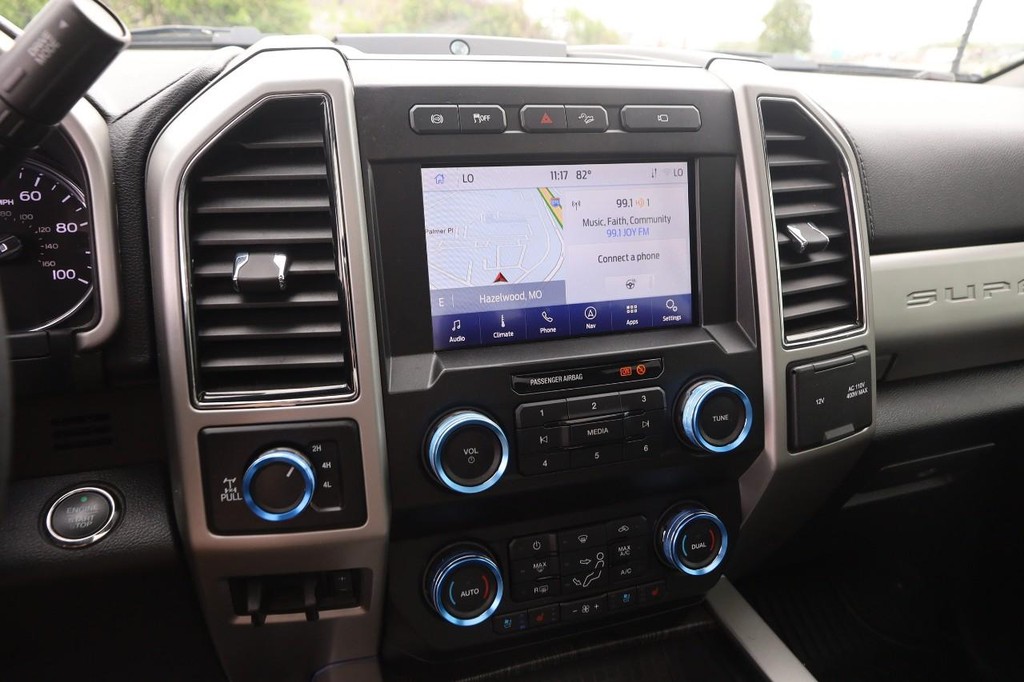 Ford Super Duty F-350 SRW Vehicle Image 18