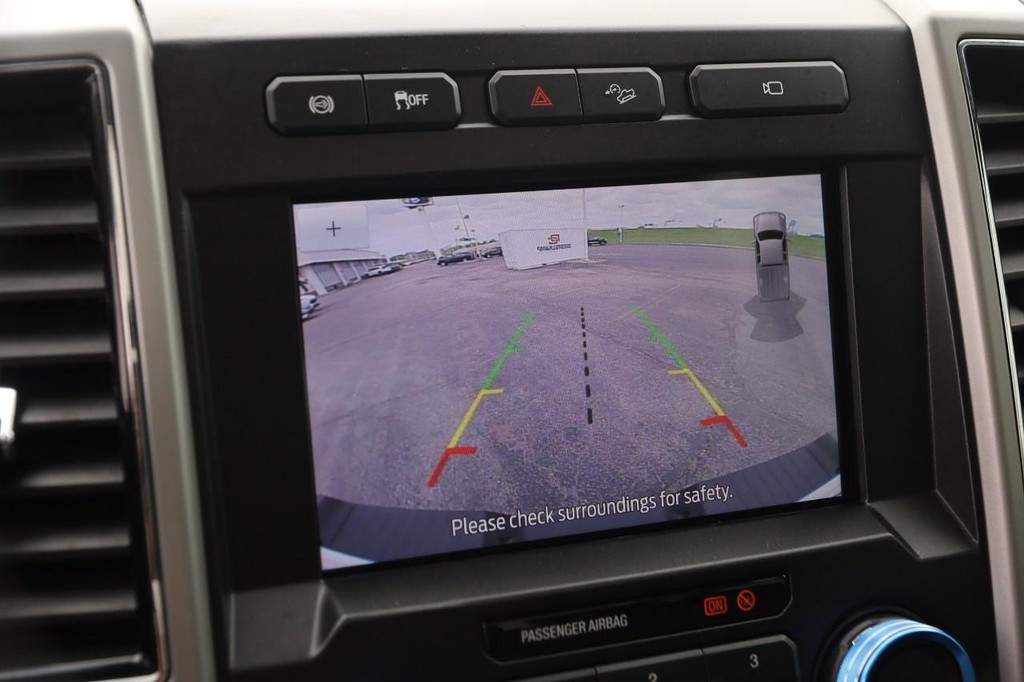 Ford Super Duty F-350 SRW Vehicle Image 20