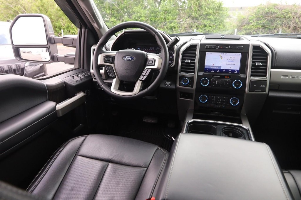 Ford Super Duty F-350 SRW Vehicle Image 26