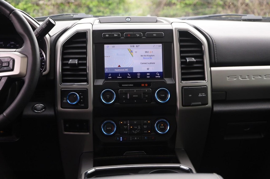 Ford Super Duty F-350 SRW Vehicle Image 28