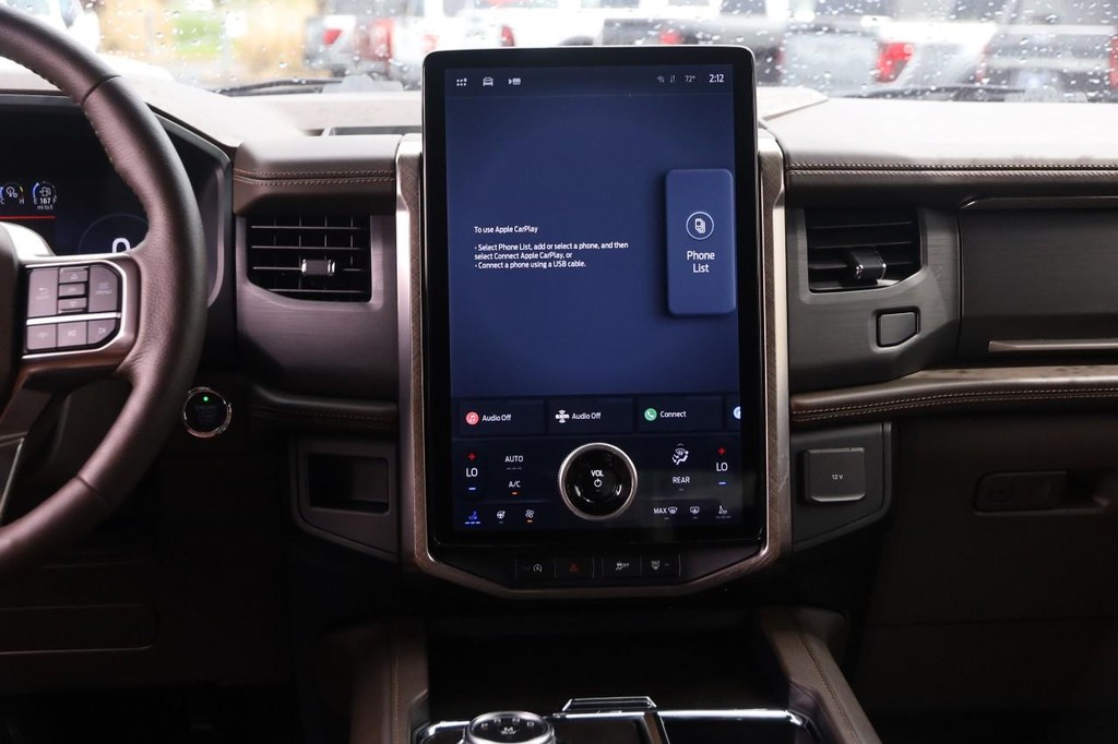 Ford Expedition Max Vehicle Full-screen Gallery Image 27