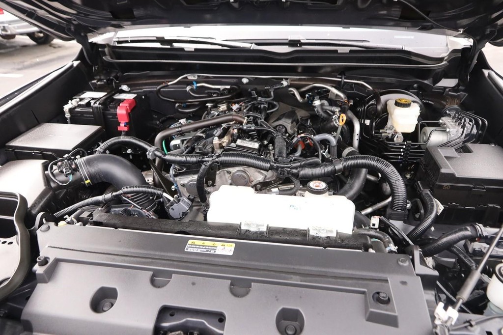 Toyota Tacoma 4WD Vehicle Full-screen Gallery Image 27