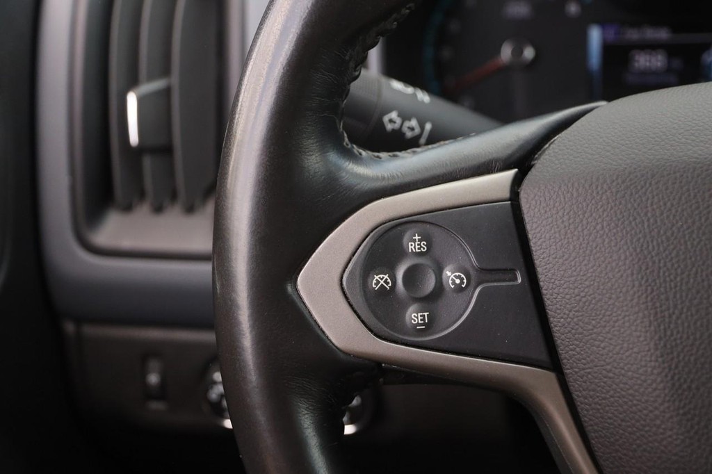 Chevrolet Colorado Vehicle Full-screen Gallery Image 11