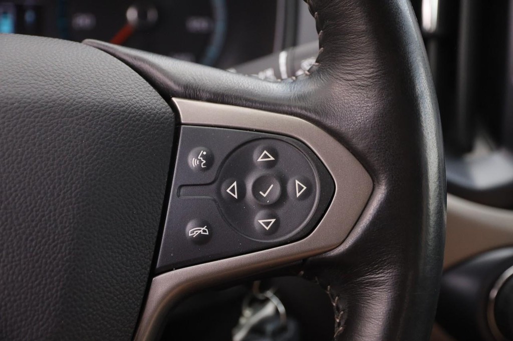 Chevrolet Colorado Vehicle Full-screen Gallery Image 12