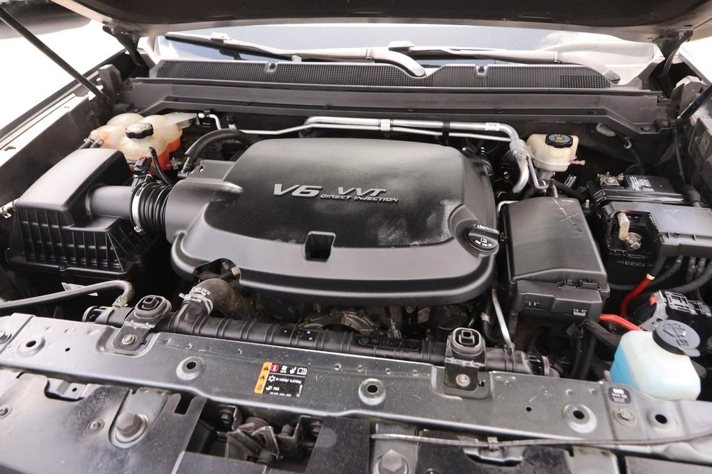 Chevrolet Colorado Vehicle Full-screen Gallery Image 24