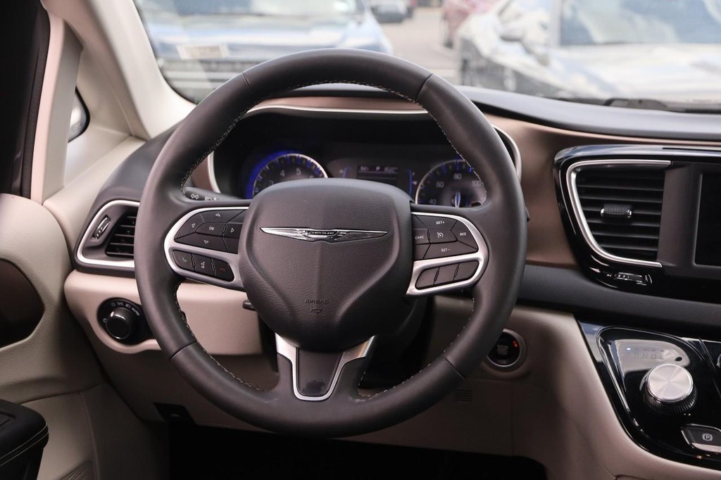 Chrysler Voyager Vehicle Image 25