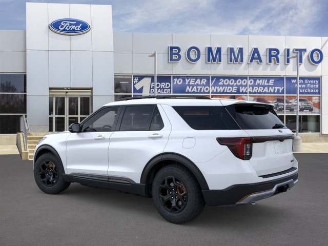 Ford Explorer Vehicle Image 04