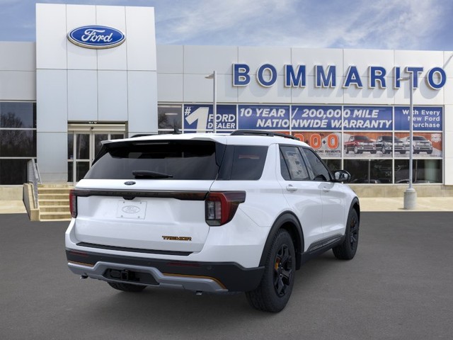 Ford Explorer Vehicle Image 08