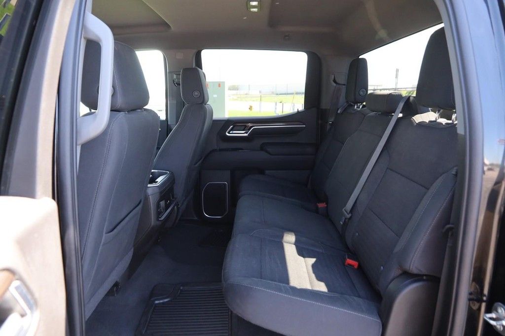 Chevrolet Silverado 1500 Vehicle Full-screen Gallery Image 09