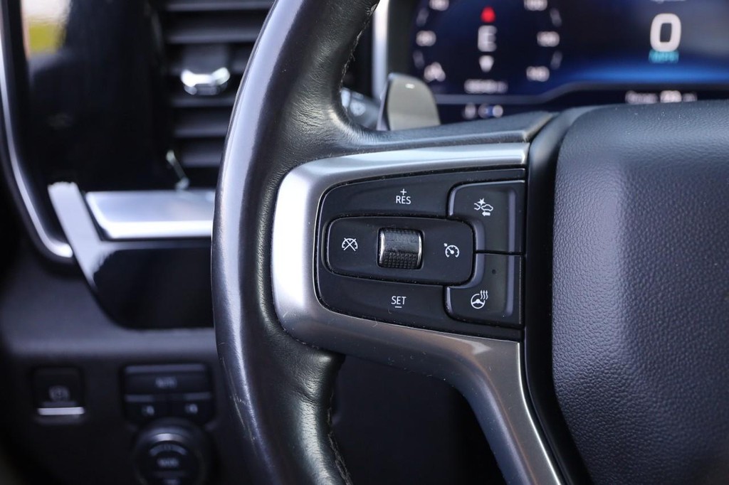 Chevrolet Silverado 1500 Vehicle Full-screen Gallery Image 11