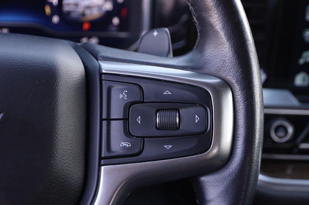 Chevrolet Silverado 1500 Vehicle Full-screen Gallery Image 12