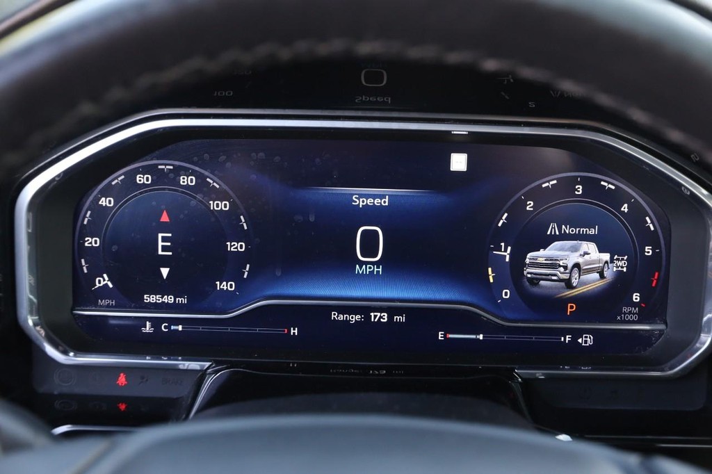 Chevrolet Silverado 1500 Vehicle Full-screen Gallery Image 13