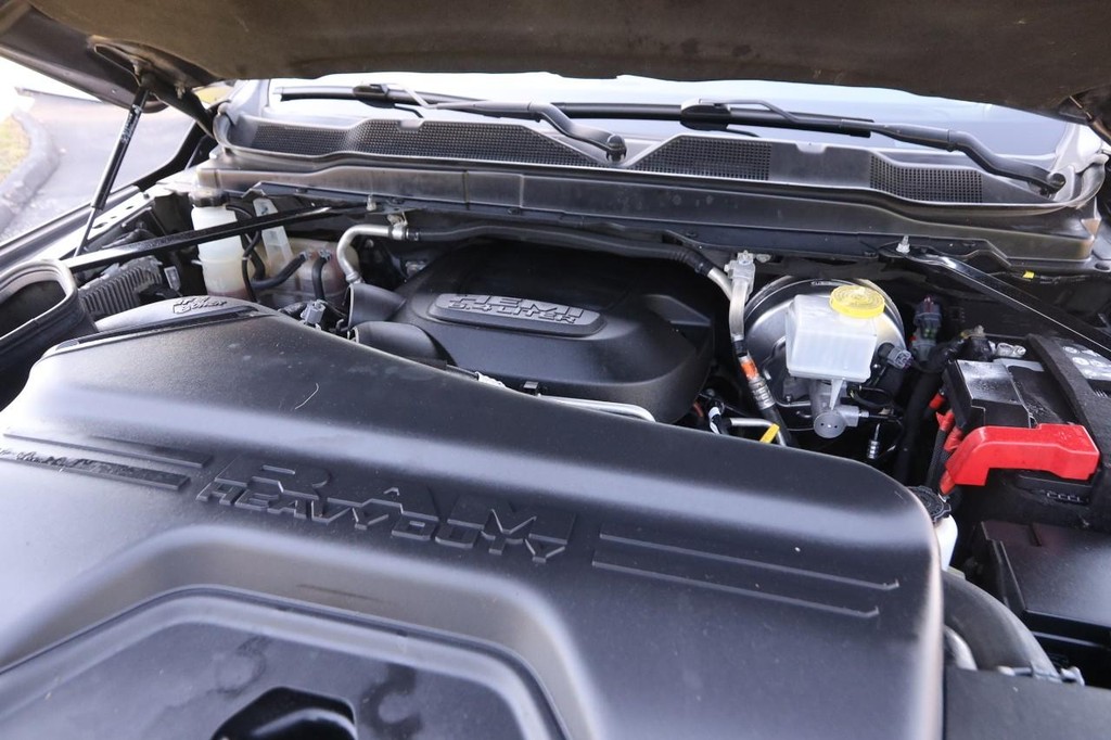 Ram 2500 Vehicle Full-screen Gallery Image 27