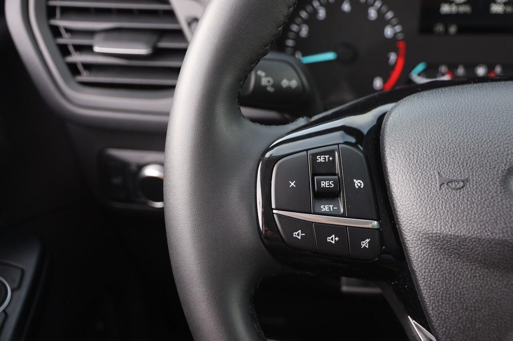 Ford Escape Vehicle Image 12