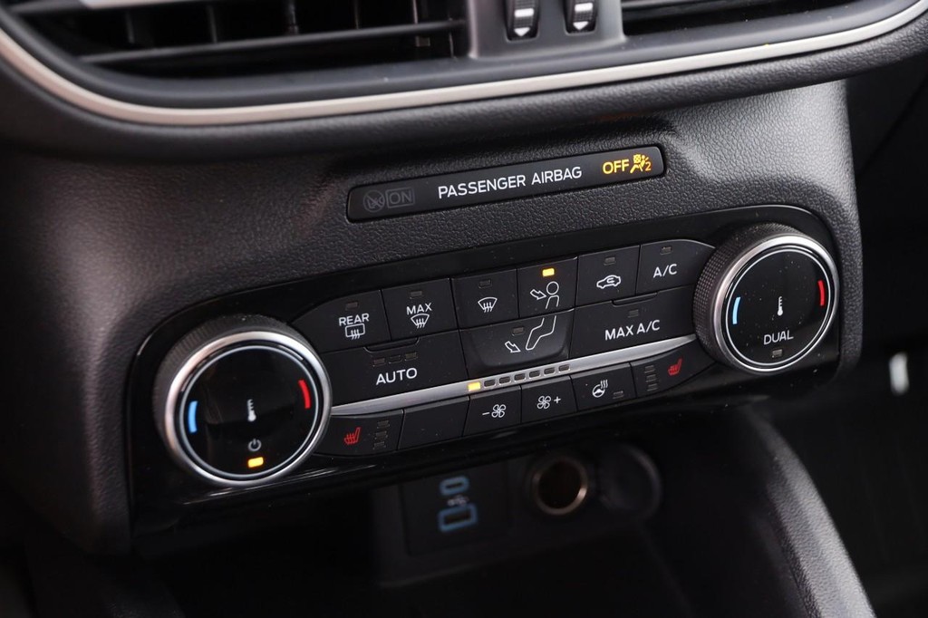 Ford Escape Vehicle Image 18